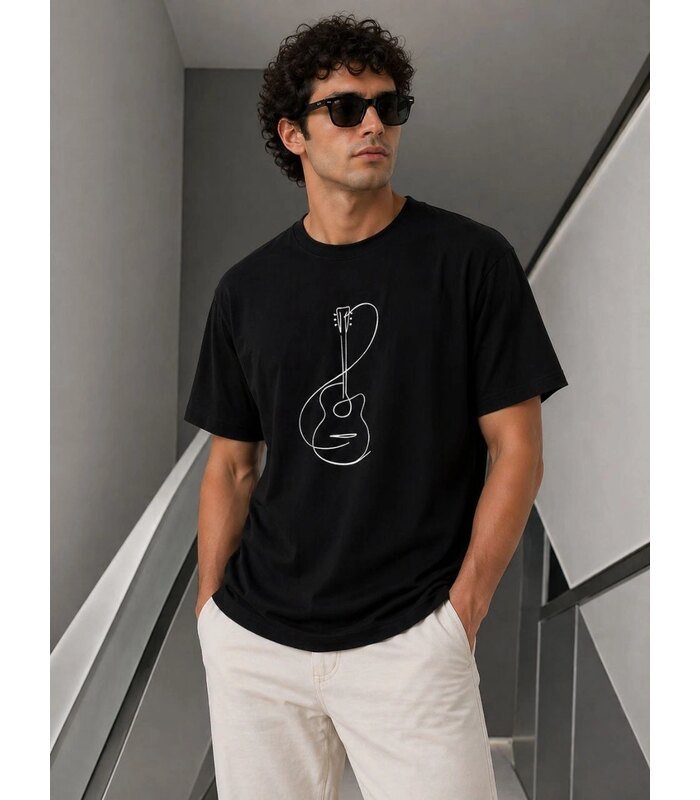 69f0dbd3de158-73914061-sw960sh1280-5cecd76d9c-700x800-1 Erkek Minimal Gitar Baskılı Tişört T-Shirt Yazlık Kısa Kol Bisiklet Yaka T-Shirt - Siyah - Görsel 1
