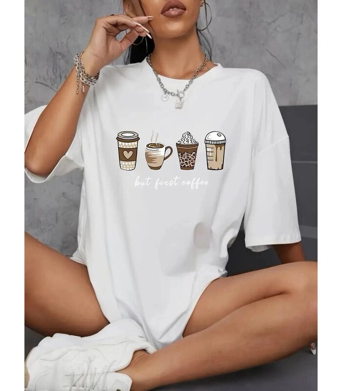 Kadın Kahve Desen Baskılı Tişört Kısa Kol Bisiklet Yaka Oversize T-Shirt - Beyaz
