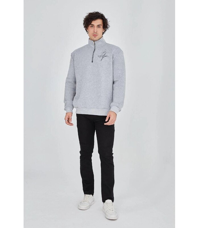 erkek-yarim-fermuarli-baskili-sweat-gri-162574634-sw853sh1280-785a5116f7-700x800-1 Erkek Yarım Fermuarlı Baskılı 3 iplik pamuklu sweatshirt - Gri - Görsel 1