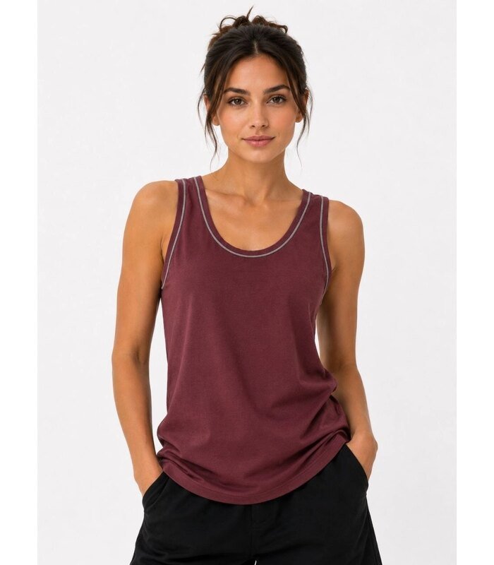 kadin-sporcu-atlet-bisiklet-yaka-kolsuz-yazlik-atlet-bordo-48744439-sw951sh1280-0b68b32a21-700x800-1 Kadın Sporcu Atlet Bisiklet Yaka Kolsuz Yazlık Atlet - Bordo - Görsel 1