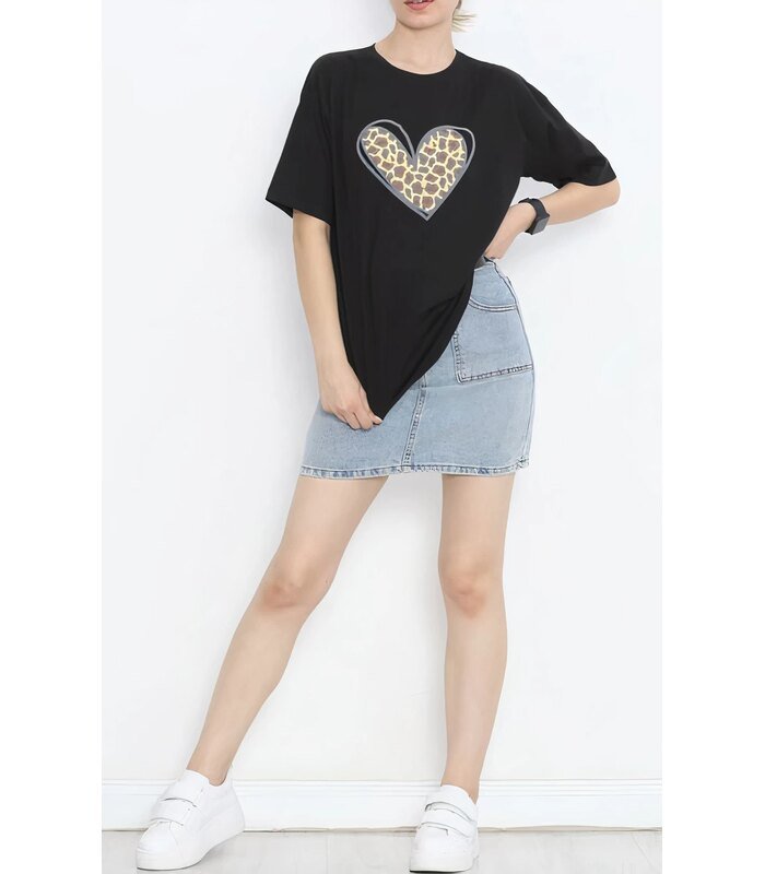 sevgililer-gunu-icin-ozel-tasarim-leopar-kalp-baskili-t-shirt-siyah-80302485-sw820sh1280-e7e79a7ba8-700x800-1 14 Şubat Sevgililer Günü Leopar Kalp Baskılı Oversize Bisiklet Yaka T-shirt - Siyah - Görsel 1