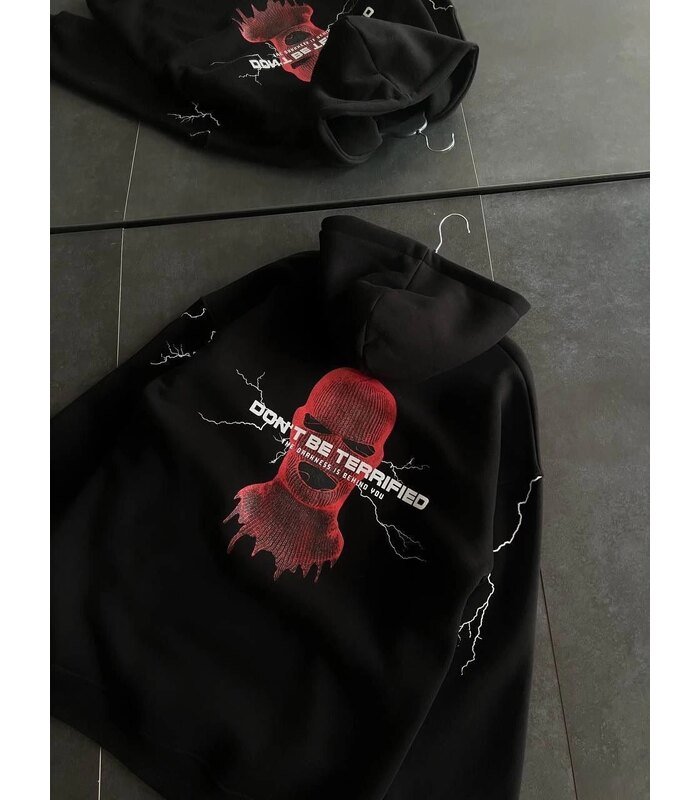 uc-iplik-kapsonlu-baskili-oversize-sweatshirt-siyah-45697586-sw960sh1280-d312a04a6d-700x800-1 Kadın Kapüşonlu Kanguru Cepli Sweatshirt 3 İplik Pamuklu Baskılı Hoodie - Siyah - Görsel 1