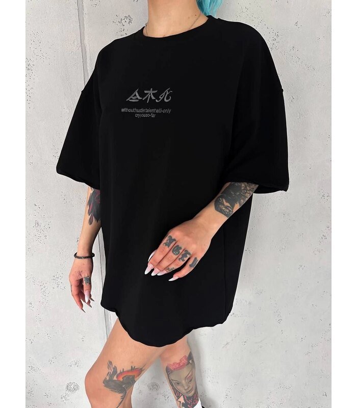 unisex-nakisli-oversize-t-shirt-siyah-63846874-sw960sh1280-f9fc62e4c0-700x800-1 Kadın Baskılı kısa kol Oversize T-Shirt - Siyah - Görsel 1